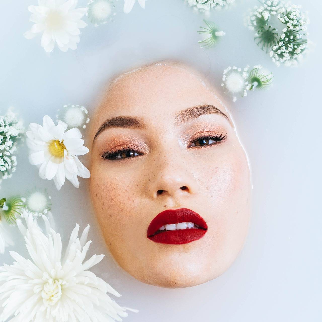 woman g7f66f531b 1920